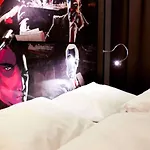 Comfort Square 4*