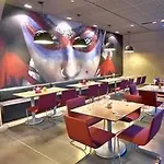 Hotel Comfort Square 4*