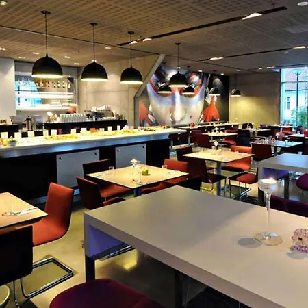 Hotell Comfort Square