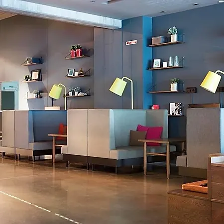 Comfort Square Hotel 4*