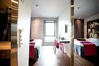 Comfort Square 4*