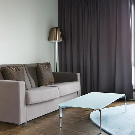 Hotell Comfort Square 4*
