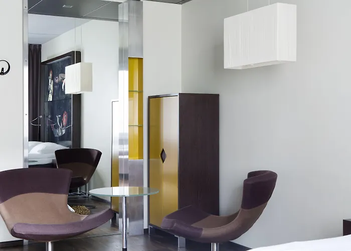 Comfort Square Hotel 4*