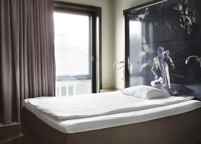 Hotel Comfort Square