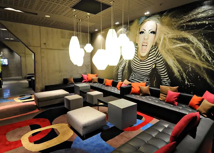 Hotel Comfort Square